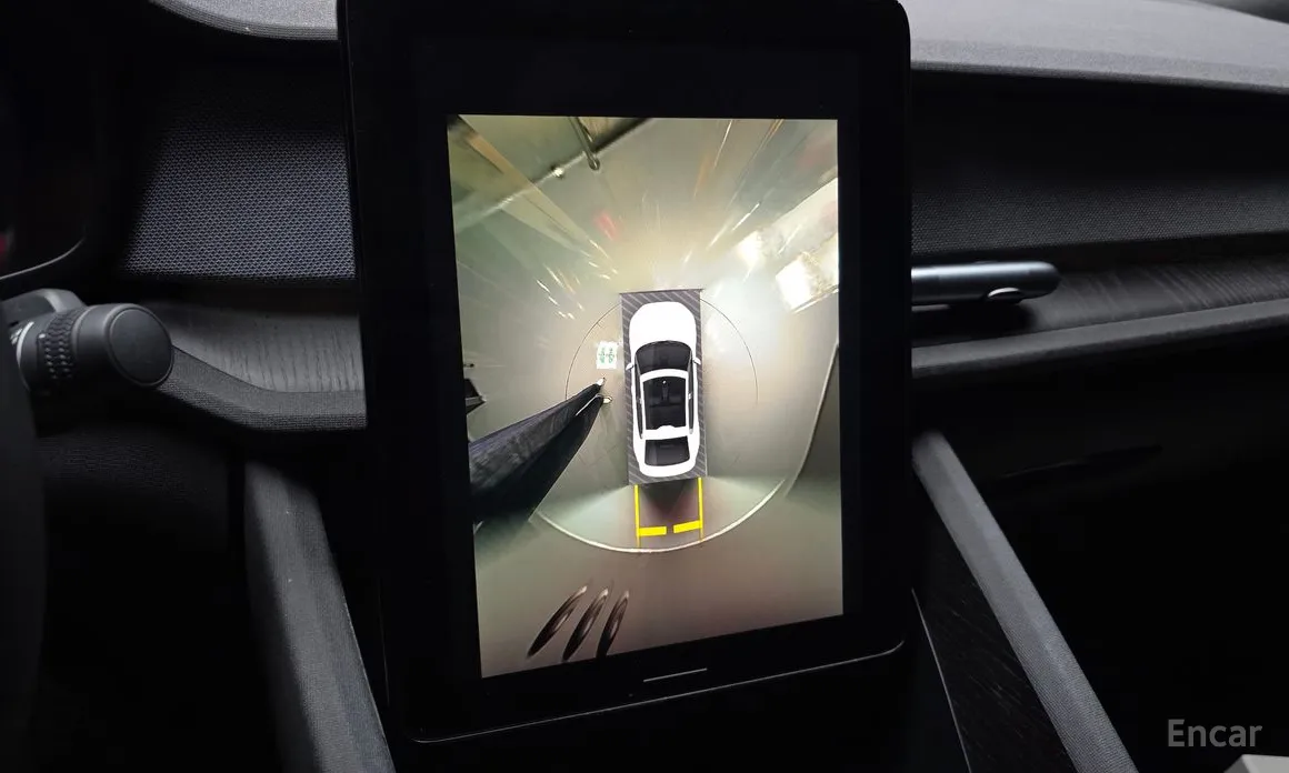 Фото 15 - Polestar 2