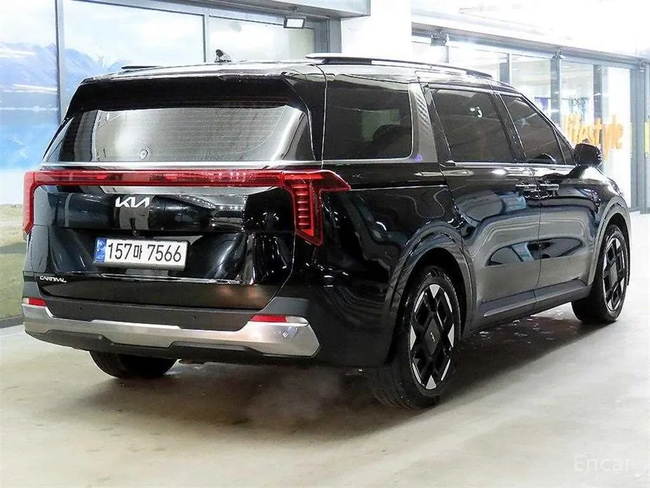 Фото 4 - Kia Carnival