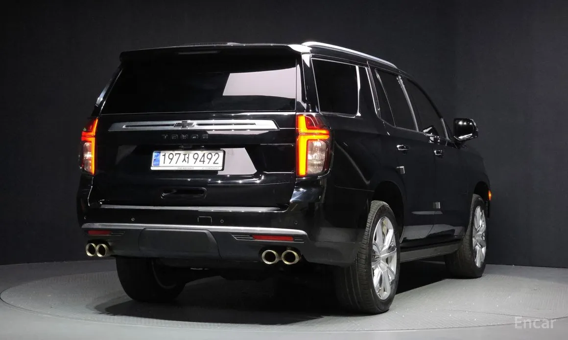 Фото 2 - Chevrolet Tahoe