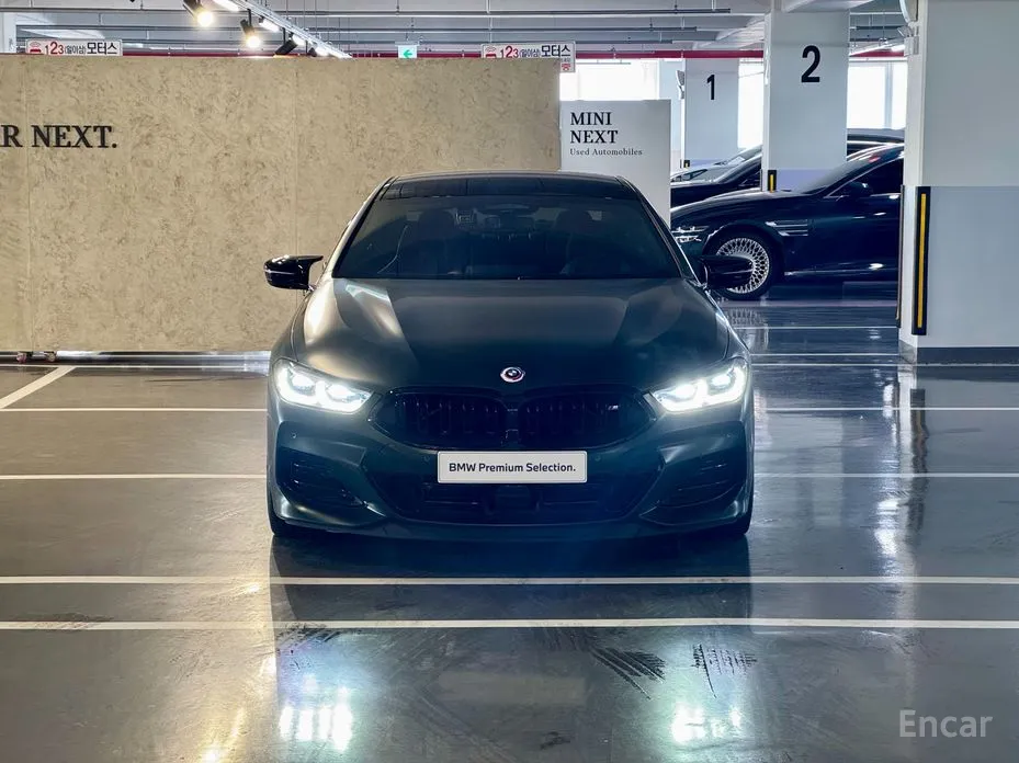 Photo 3 - BMW 8 Series