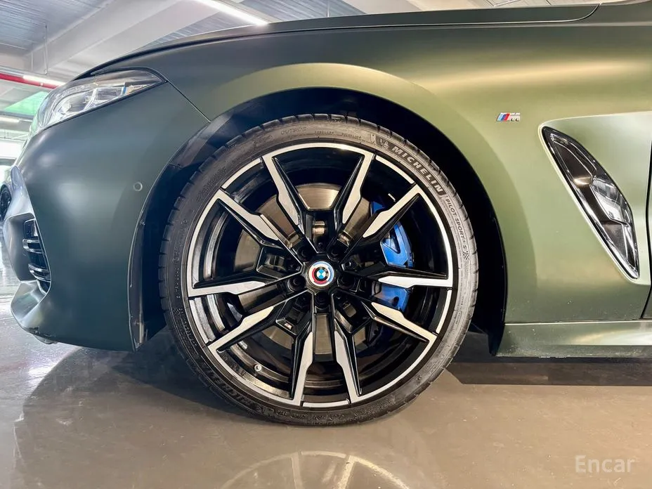 Photo 5 - BMW 8 Series