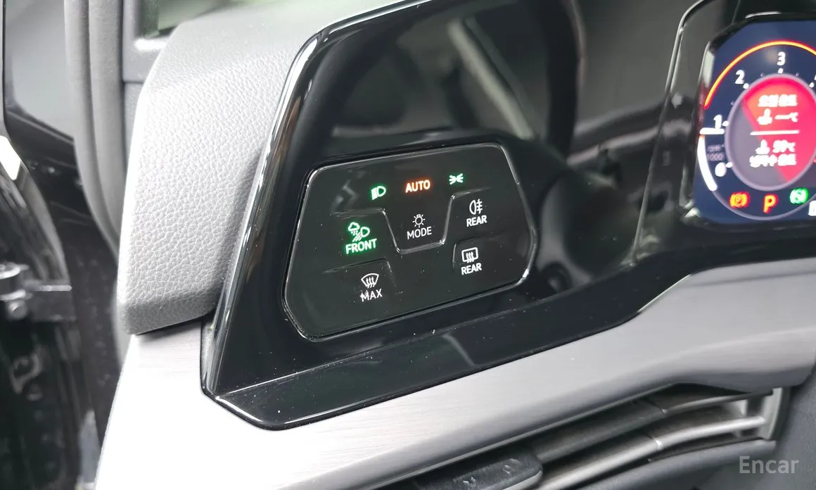 Фото 14 - Volkswagen Golf