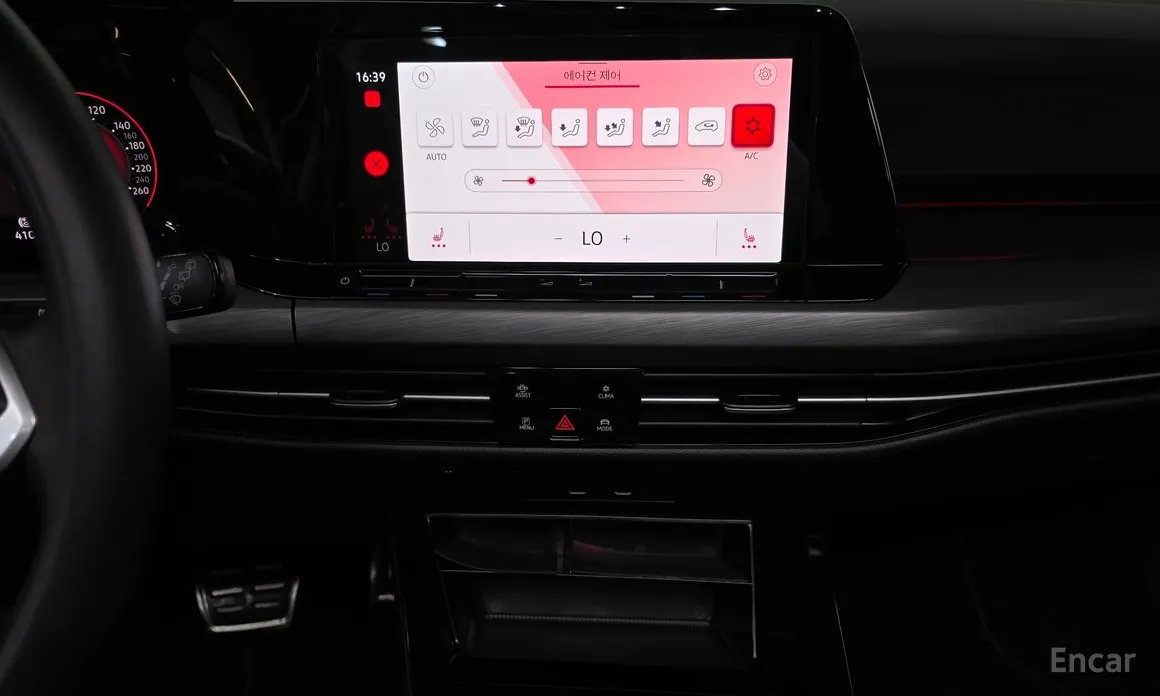 Фото 16 - Volkswagen Golf