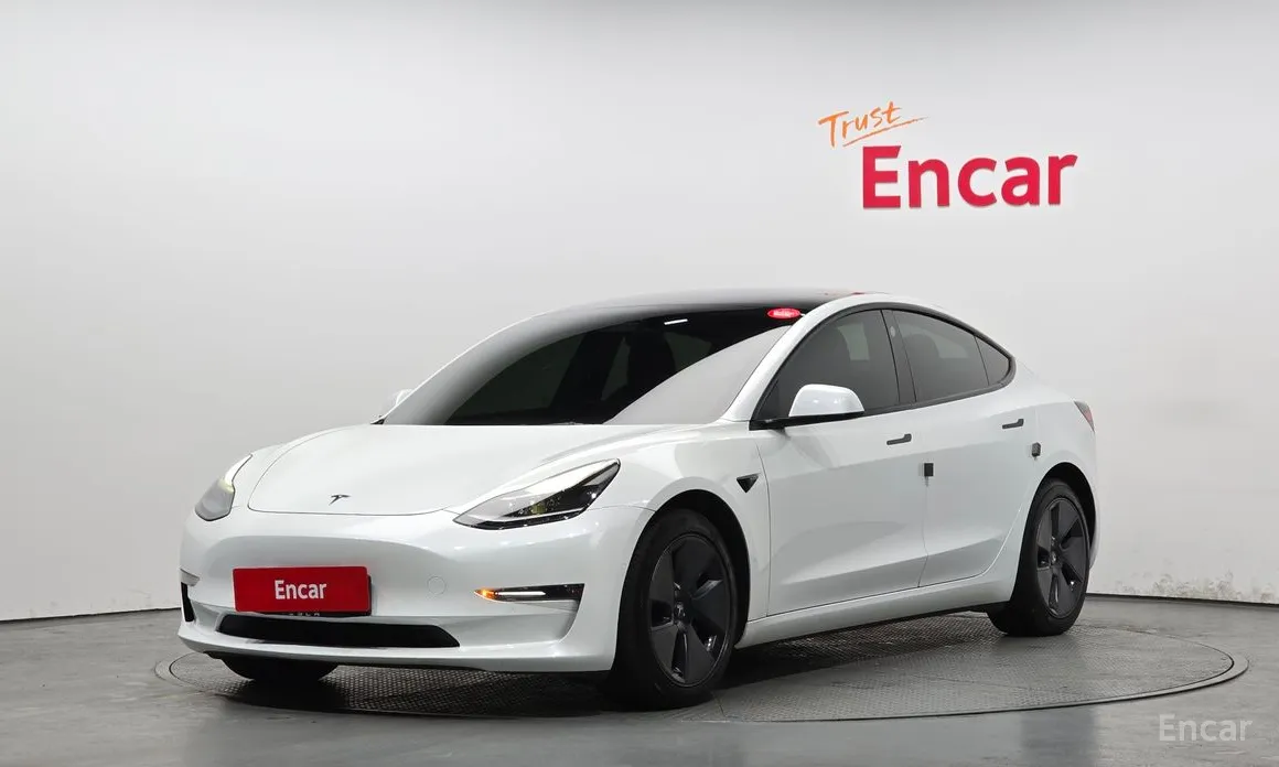 Фото 1 - Tesla Model 3