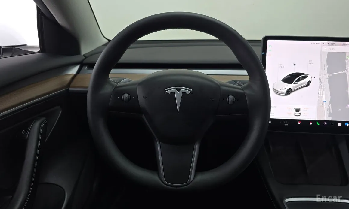 Фото 13 - Tesla Model 3