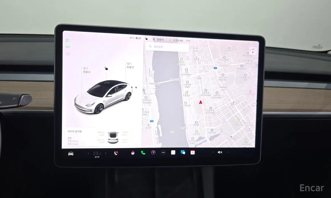 Фото 14 - Tesla Model 3