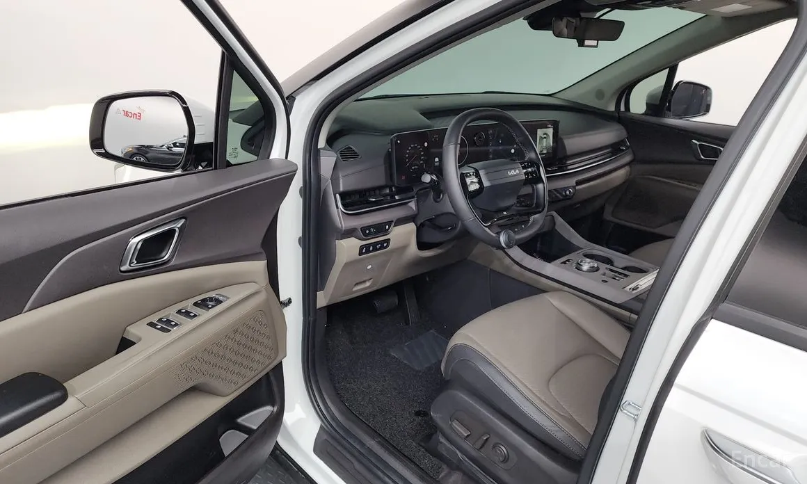 Фото 10 - Kia Carnival