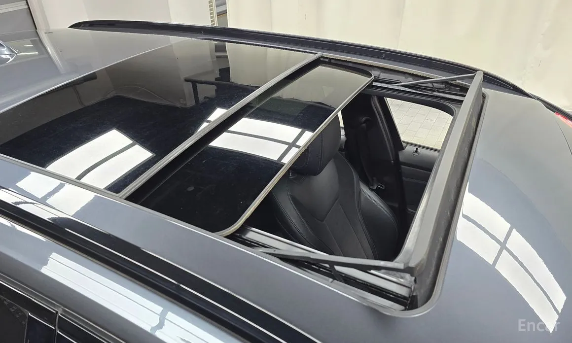 Photo 18 - BMW 3 Series