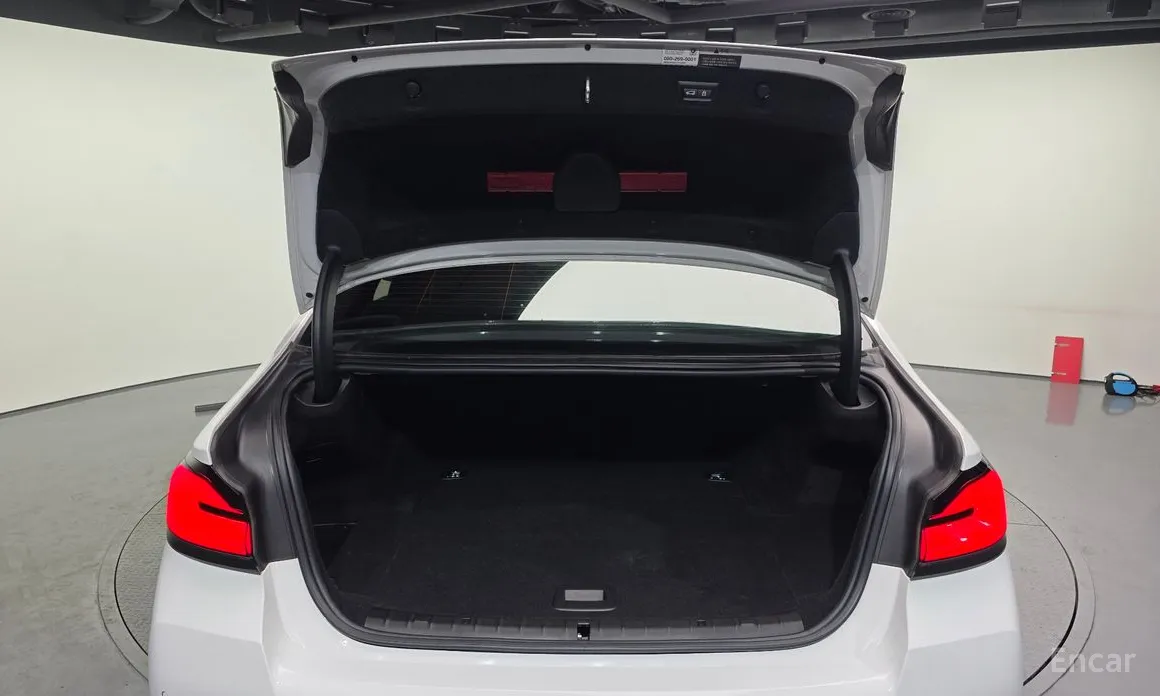 Фото 20 - BMW 5 Series