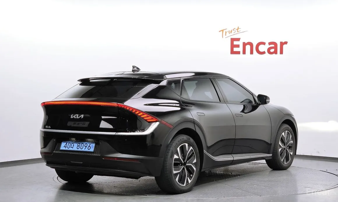 Фото 2 - Kia EV6