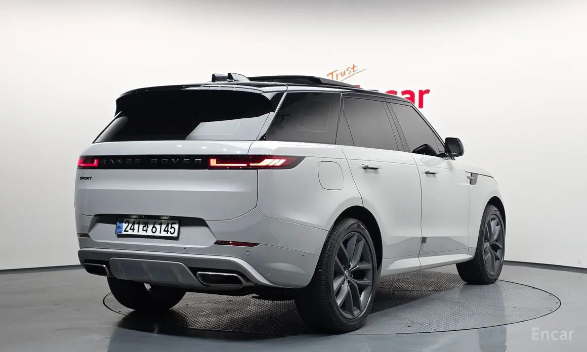 Фото 2 - Land Rover Range Rover Sport