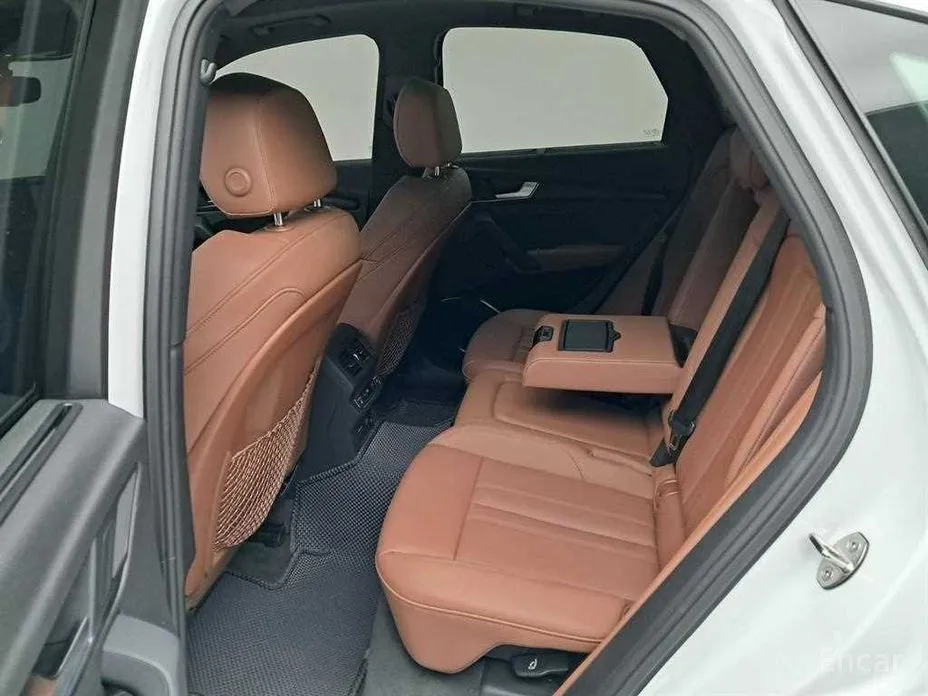 Фото 12 - Audi Q5