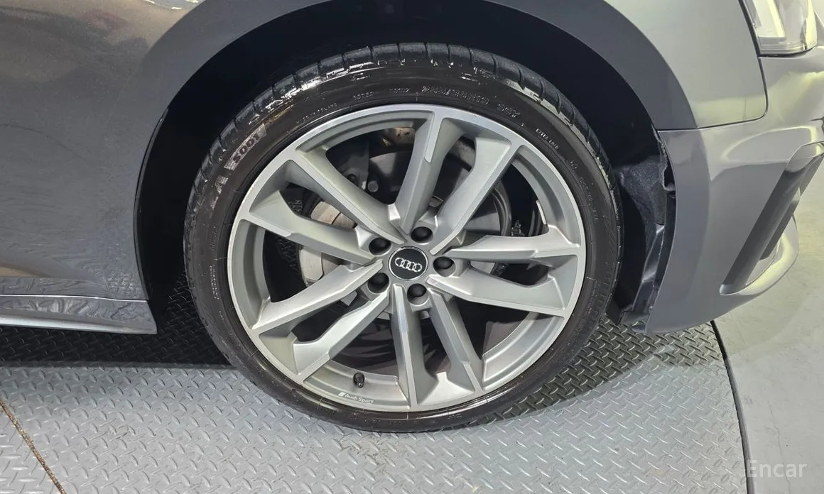 Фото 5 - Audi A5