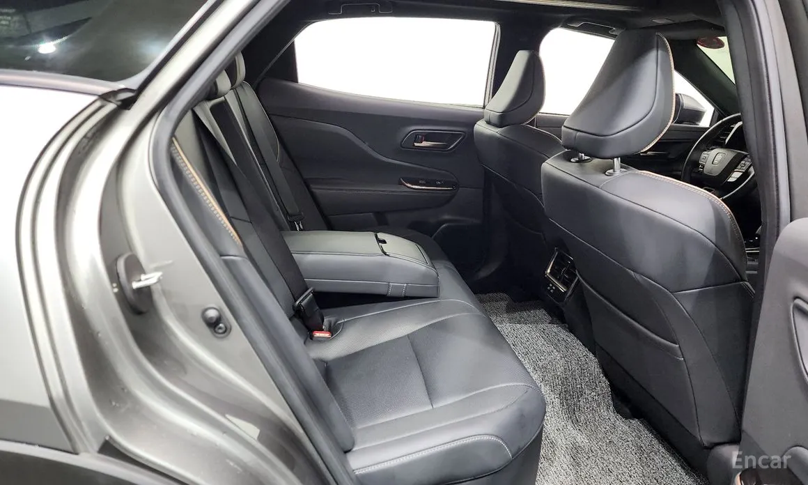 Фото 12 - Toyota Crown