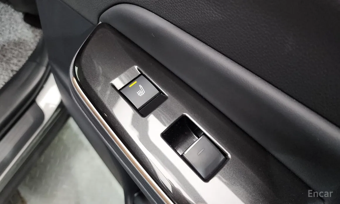 Фото 18 - Toyota Crown