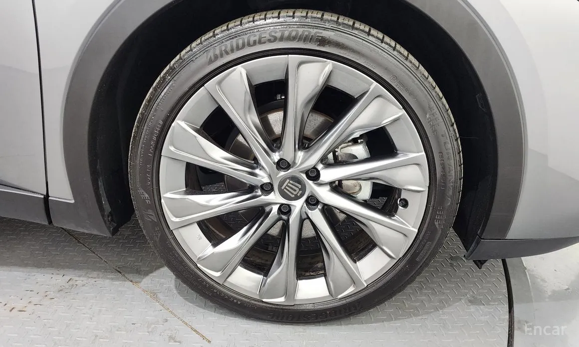 Фото 5 - Toyota Crown