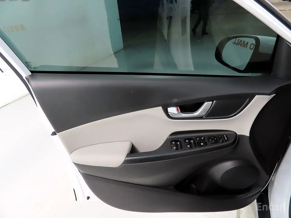 Фото 13 - Hyundai Kona