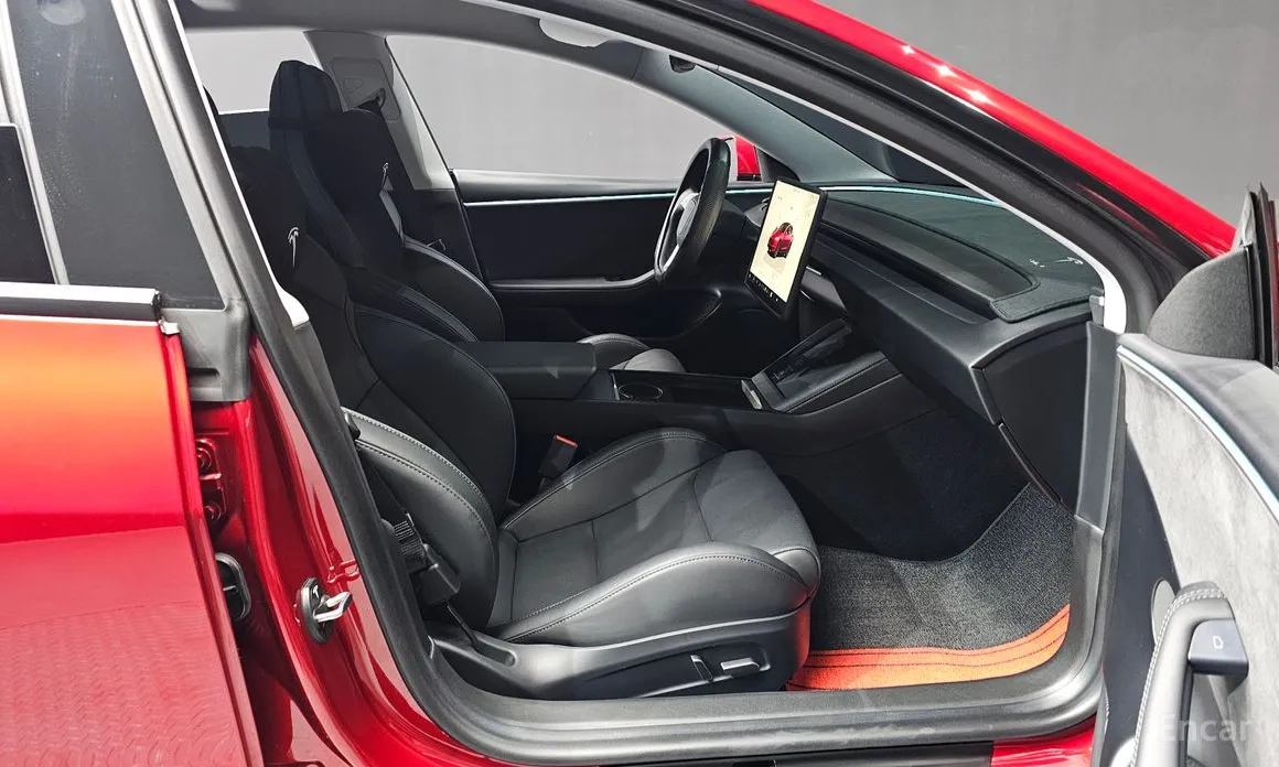 Фото 11 - Tesla Model 3