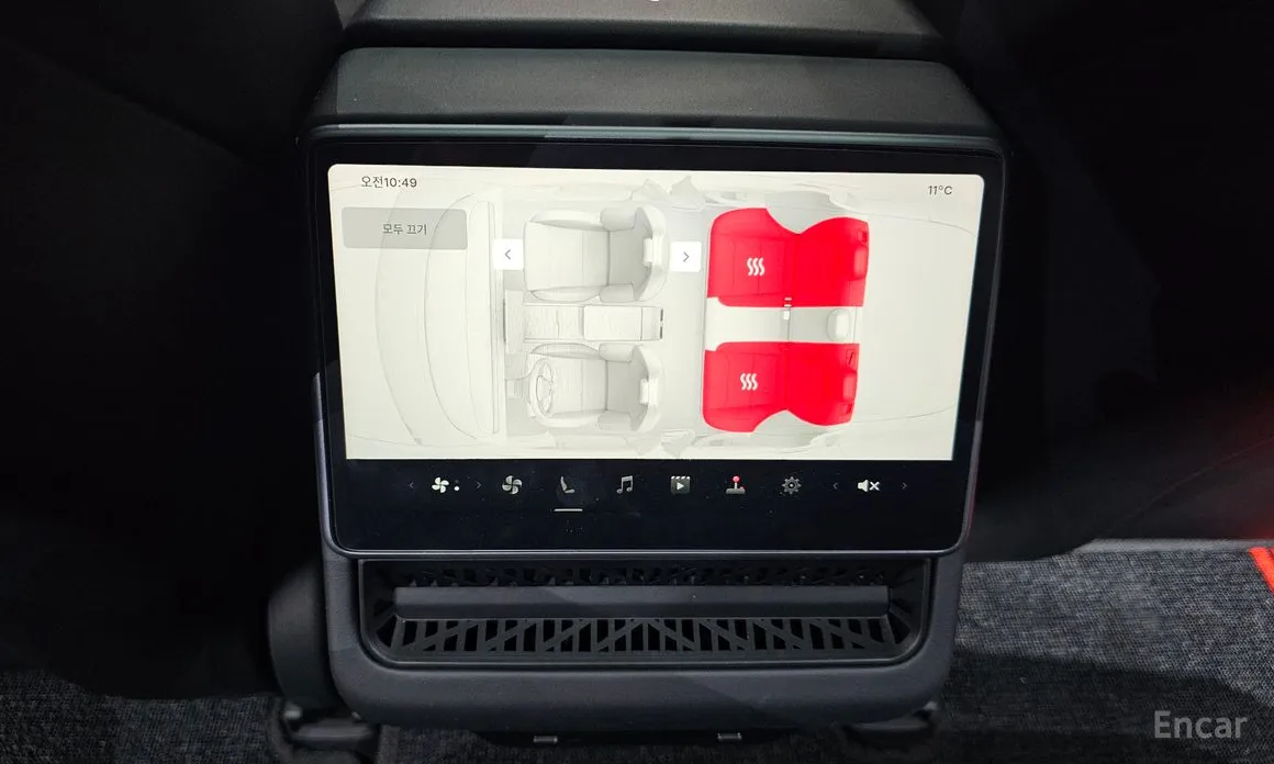 Фото 18 - Tesla Model 3