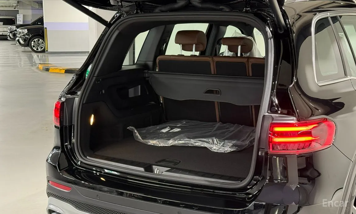 Фото 10 - Mercedes-Benz GLB-Class