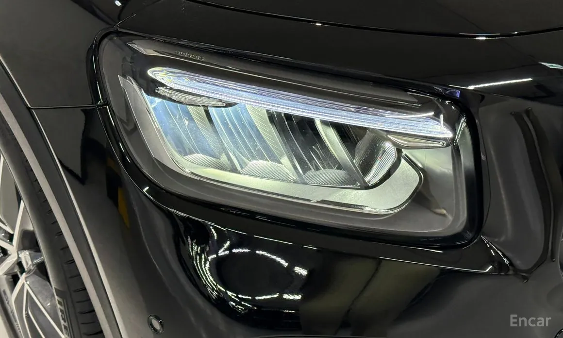 Фото 12 - Mercedes-Benz GLB-Class