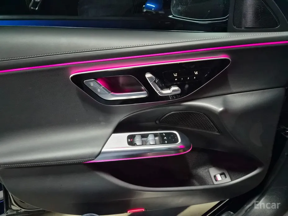 Фото 11 - Mercedes-Benz E-Class