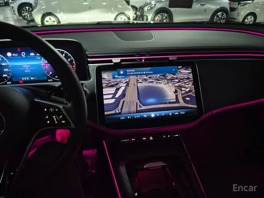 Фото 9 - Mercedes-Benz E-Class