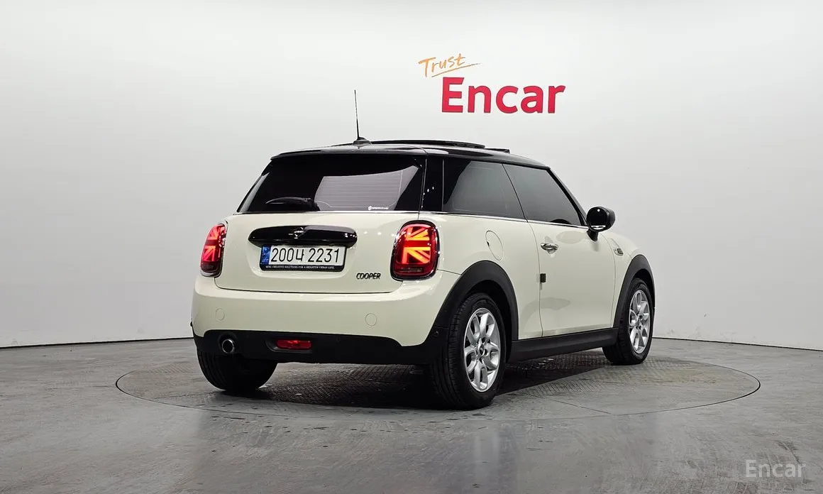 Фото 2 - Mini Cooper