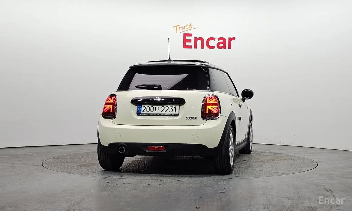 Фото 4 - Mini Cooper