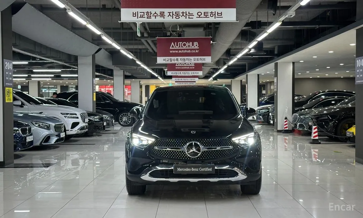 Mercedes-Benz GLC-Class 2023 GLC300 4MATIC Avnatgarde Coupe