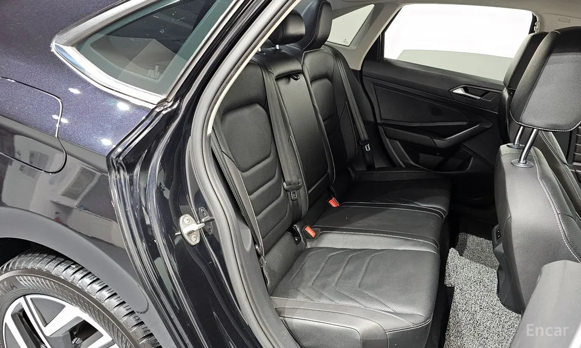 Фото 12 - Volkswagen Jetta