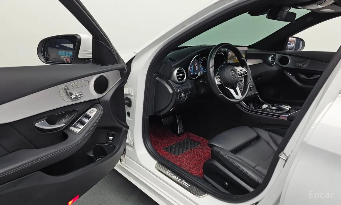 Фото 10 - Mercedes-Benz C-Class