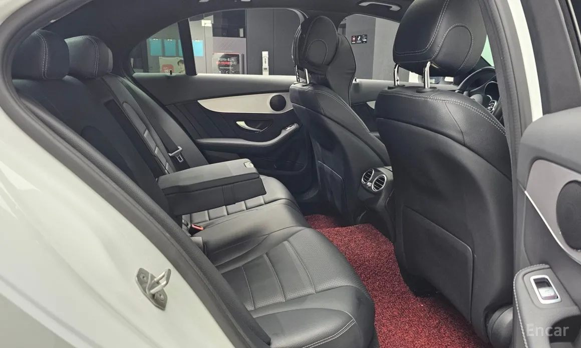 Фото 12 - Mercedes-Benz C-Class