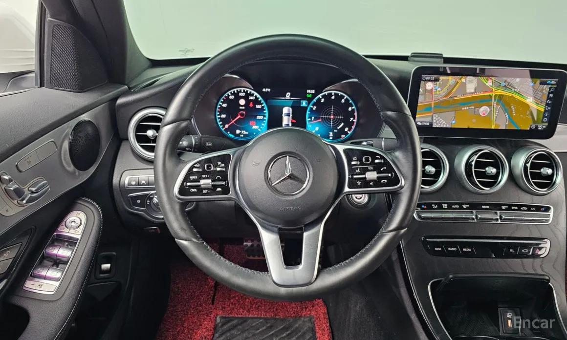 Фото 13 - Mercedes-Benz C-Class