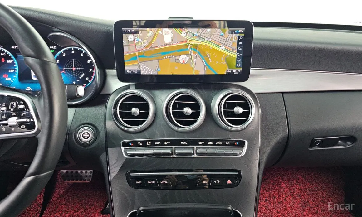 Фото 14 - Mercedes-Benz C-Class