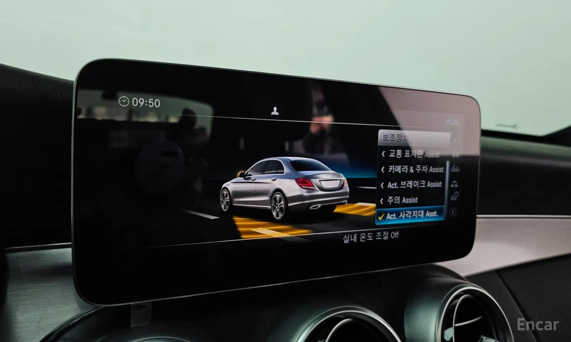 Фото 15 - Mercedes-Benz C-Class