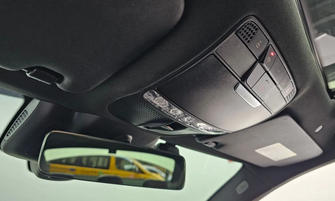 Фото 18 - Mercedes-Benz C-Class