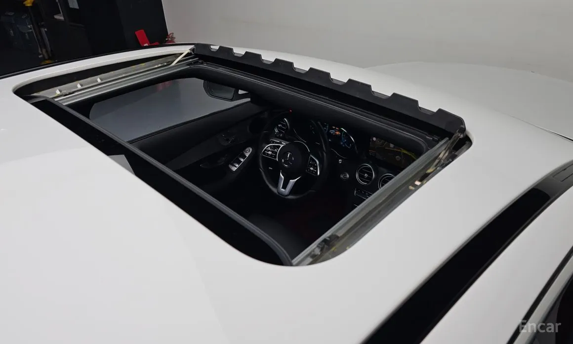 Фото 19 - Mercedes-Benz C-Class