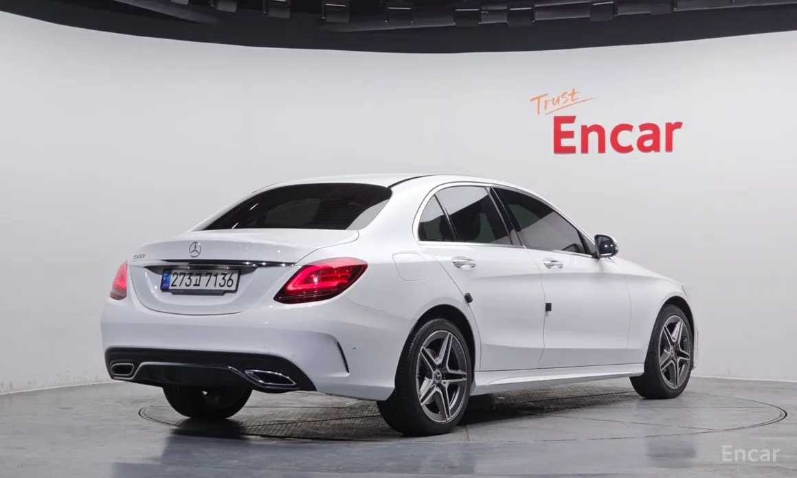 Фото 2 - Mercedes-Benz C-Class