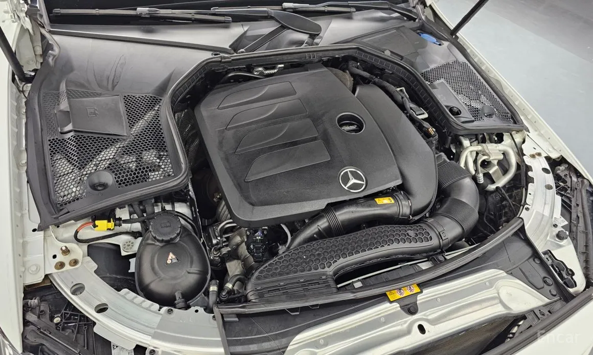 Фото 6 - Mercedes-Benz C-Class