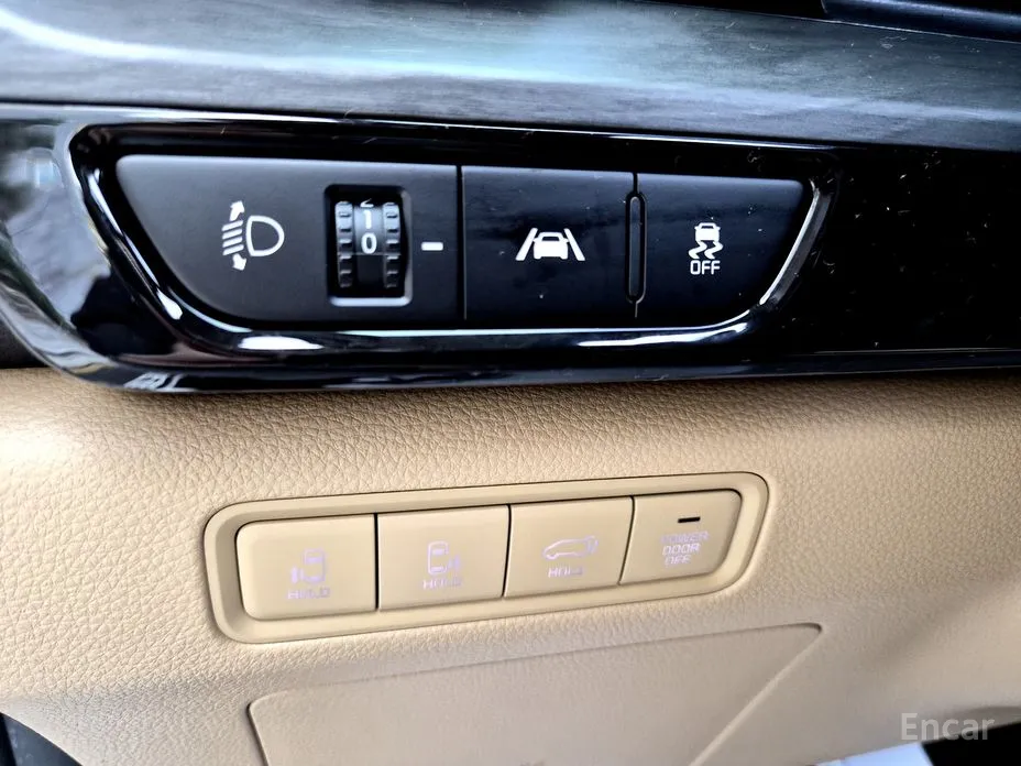 Фото 18 - Kia Carnival