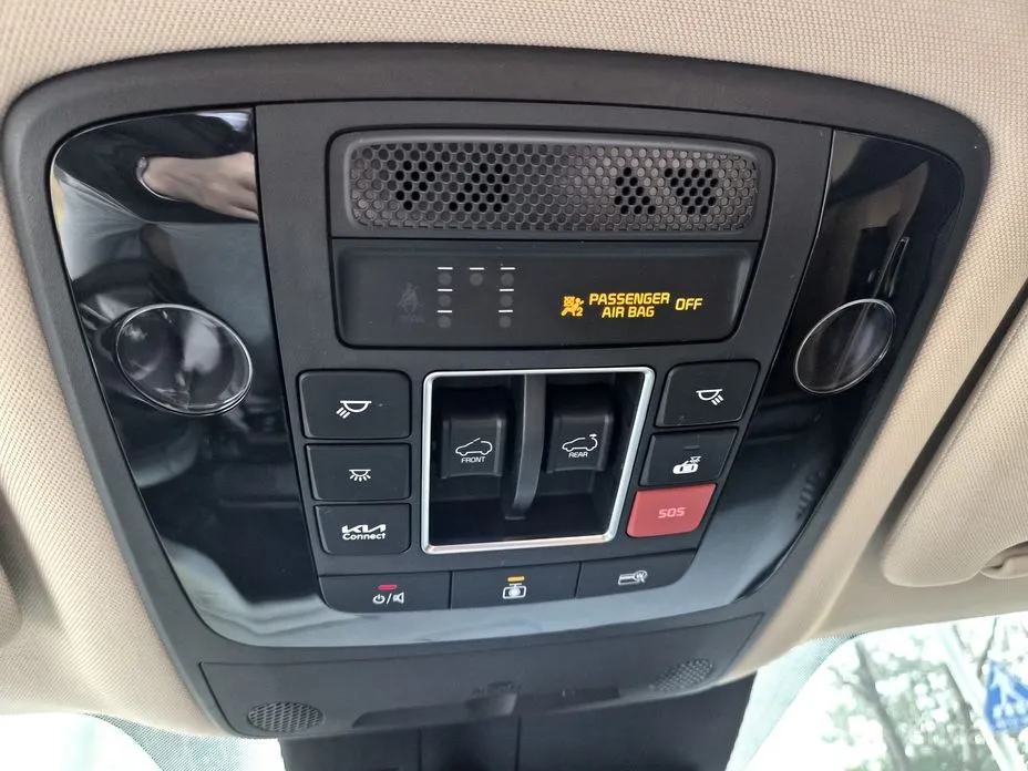 Фото 20 - Kia Carnival