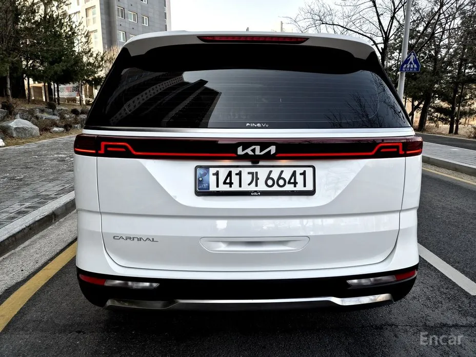 Фото 5 - Kia Carnival