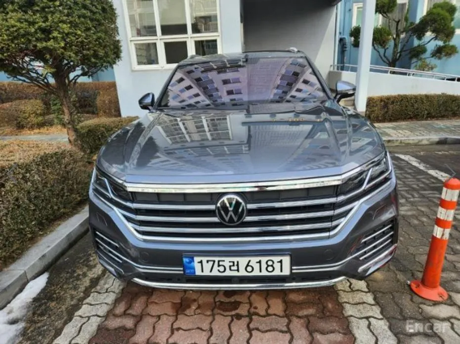 Фото 1 - Volkswagen Touareg