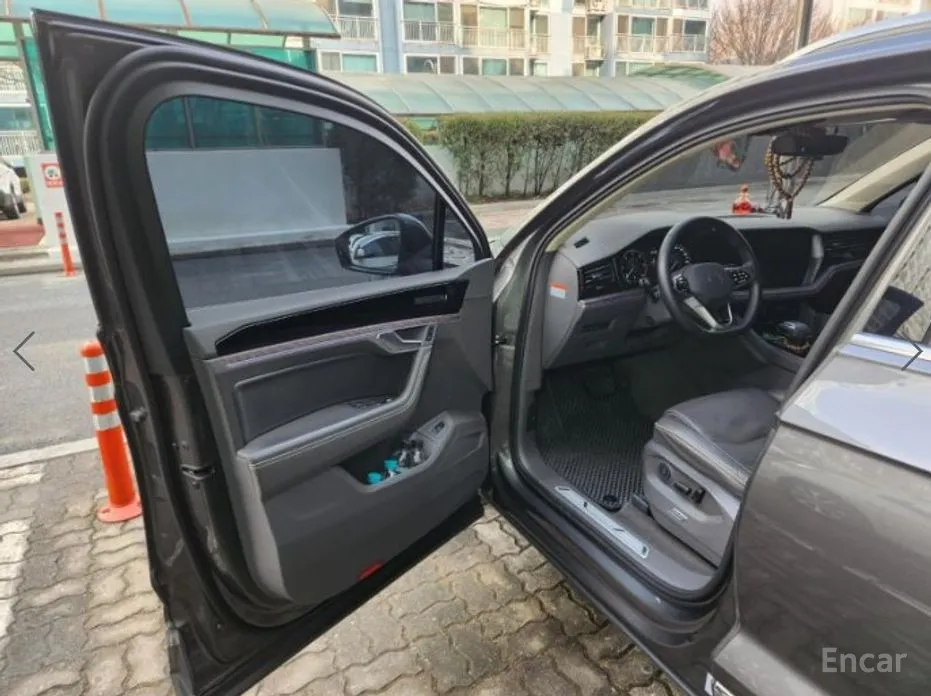 Фото 11 - Volkswagen Touareg