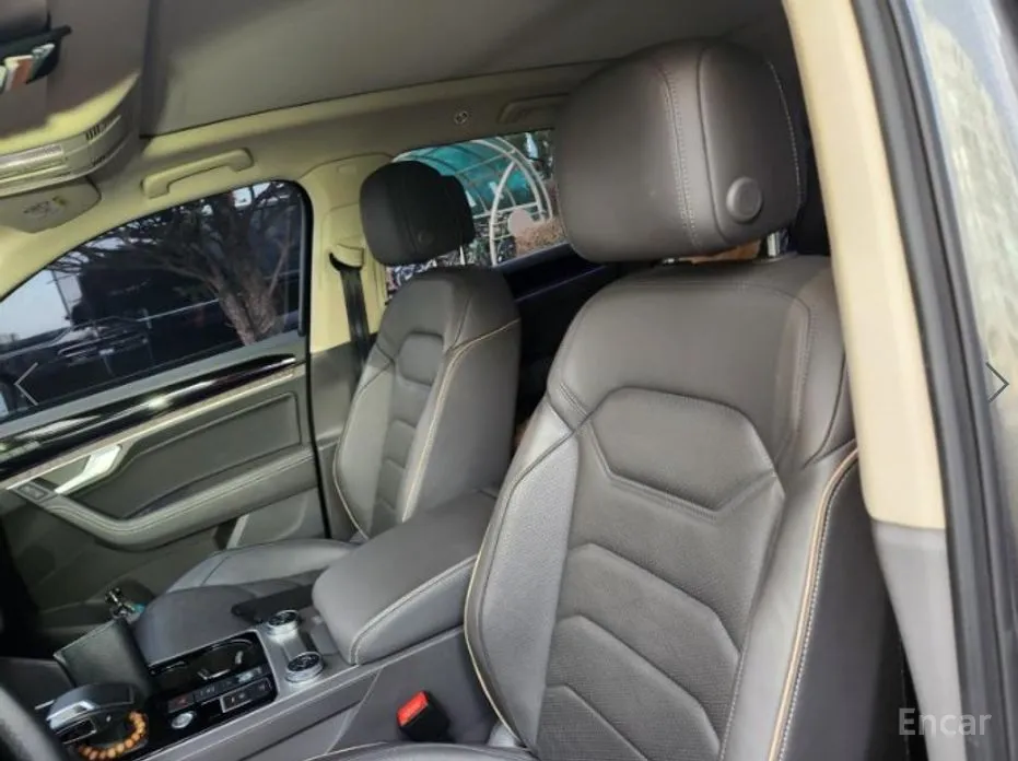 Фото 4 - Volkswagen Touareg