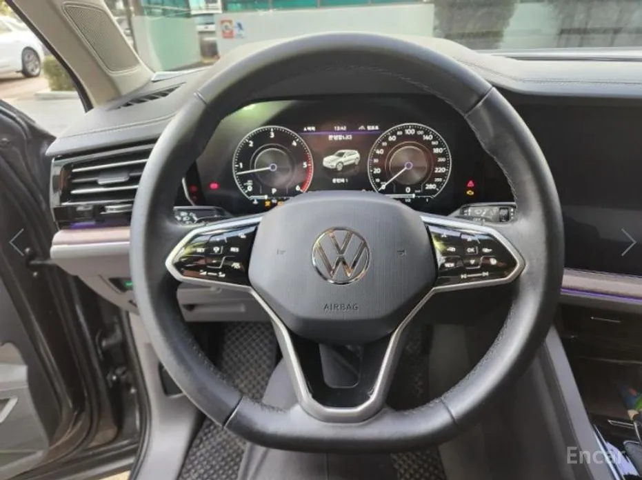 Фото 6 - Volkswagen Touareg