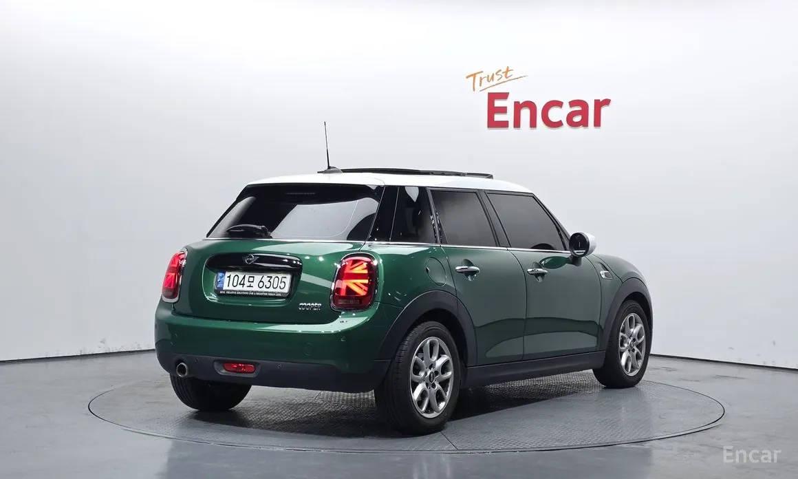 Фото 2 - Mini Cooper