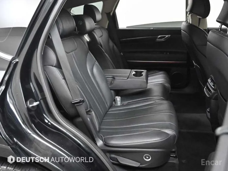 Фото 12 - Genesis GV80