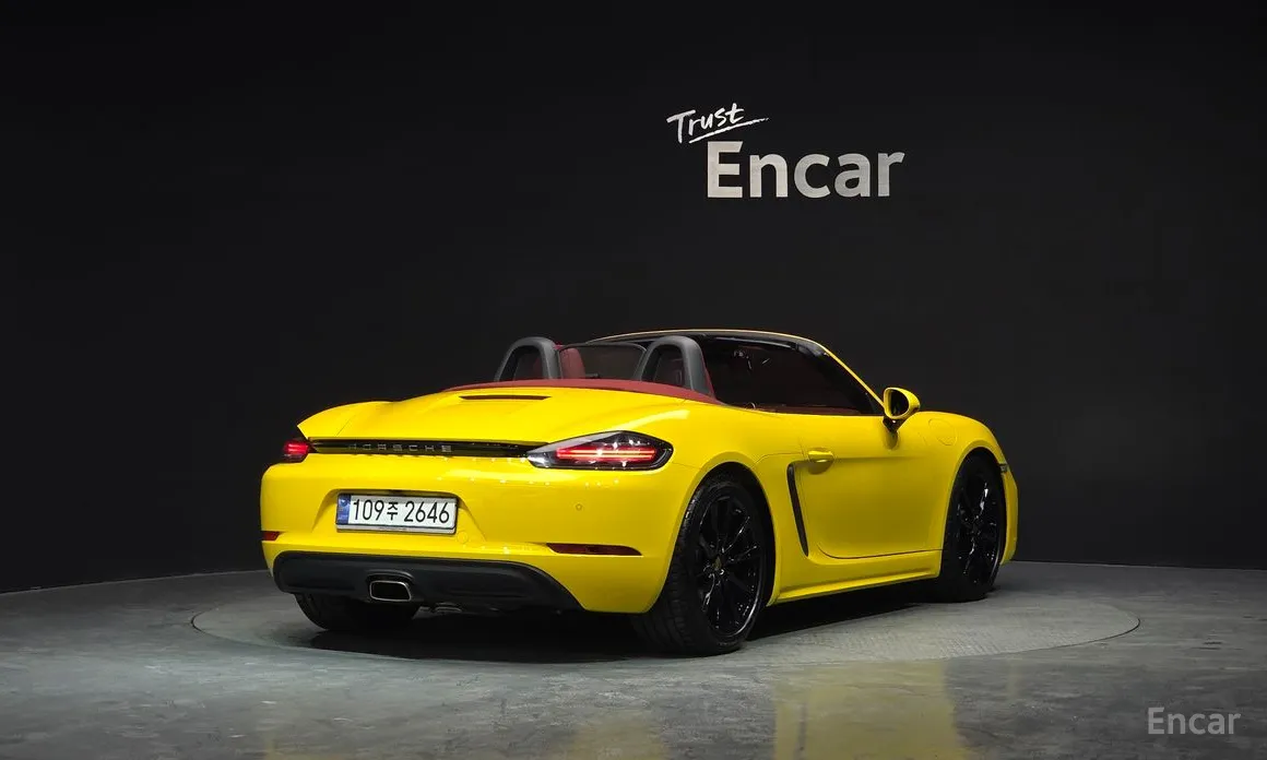 Фото 2 - Porsche 718